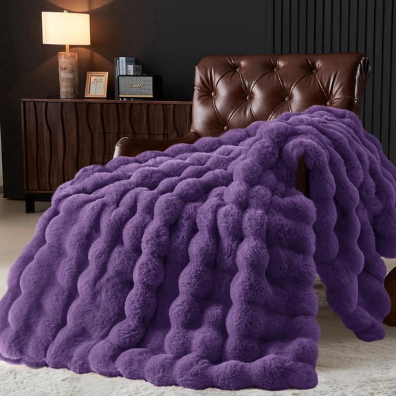 GHOUSE Fuzzy Faux Fur Blanket Fluffy Throw Blanket 50x60 Inches Furry Soft Purple Blanket for Couch Chair Bed
