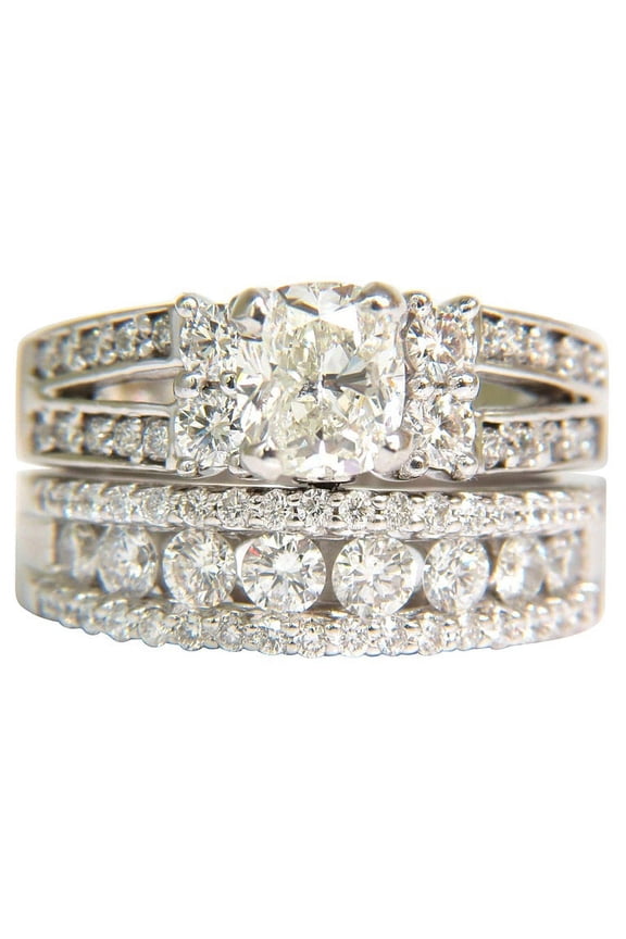 3.02CT CUSHION BRILLIANT DIAMOND RING & MATCHING BAND SUITE 14KT