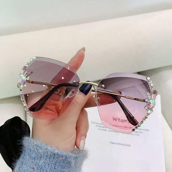 GJX Retro Sunglasses for Women UV400 Protection Eye bling rhinestone Sun Glasses
