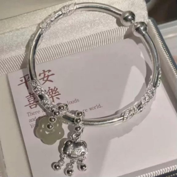 GKNET Chinese Style Floral Butterfly Push-pull Bangle Bamboo Link Flower Bud Brace WY4-2