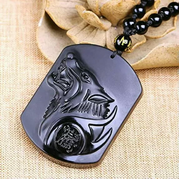 GKNET Handcarved Obsidian Wolf Head Pendant Necklace