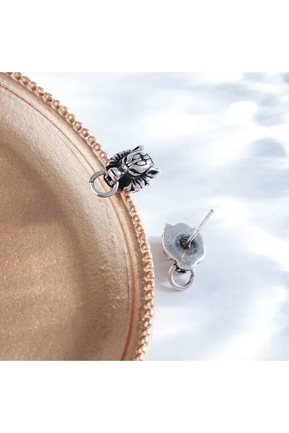 Hot Game Final Fantasy Cloud Strife Wolf Stud Earrings For Men Women Gift WY4