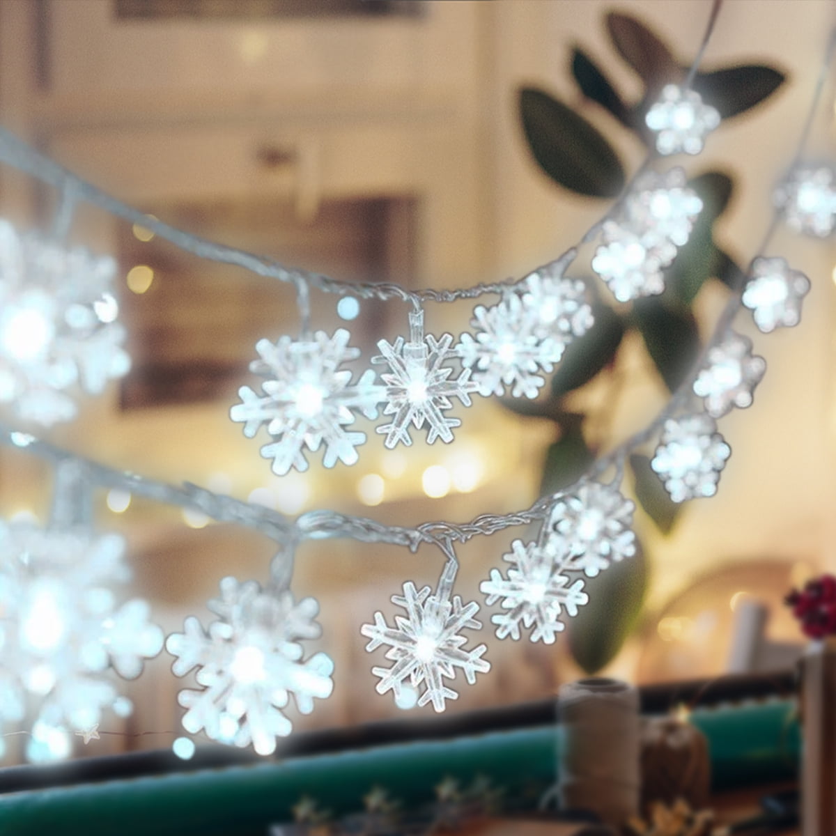 GLUAAE 40 LED Snowflake String Lights, Cool White, 20FT Battery ...