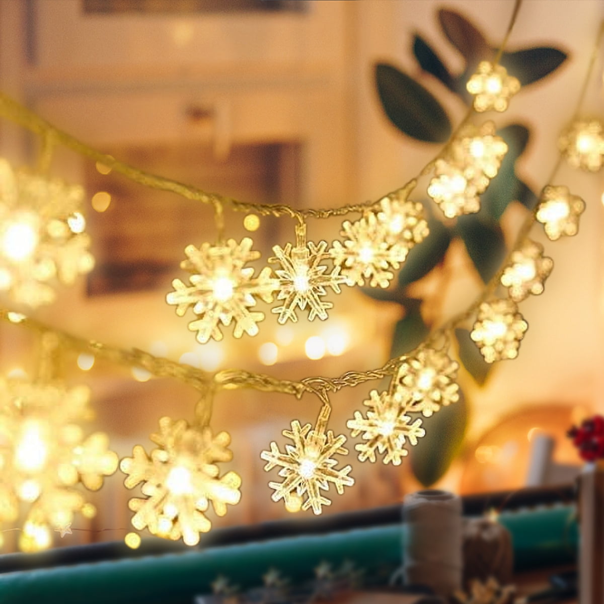 GLUAAE 40 LED Christmas Snowflake String Lights Hanging Decorations - Winter Wonderland Lighted Decor for Holiday Xmas Indoor Outdoor Party Supplies (20FT ,Batteries Not Included)Warm White