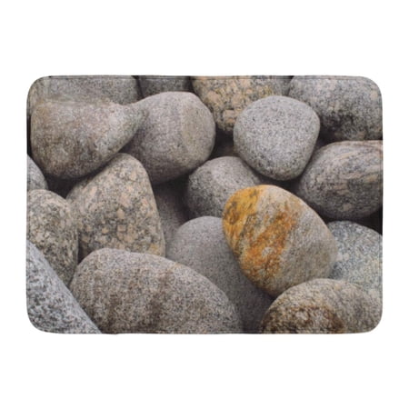 GODPOK Gray Beach Black Abstract Small Stones White Alone Comb Rug Doormat Bath Mat 23.6x15.7 inch