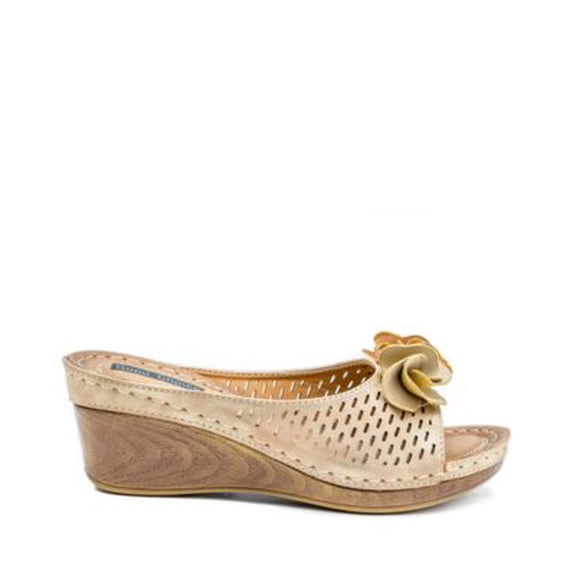 GOOD CHOICE Womens Gold Cut Out 1/2" Platform Flower Detailing Cushioned Glitter Juliet Round Toe Wedge Slip On Sandals 9.5