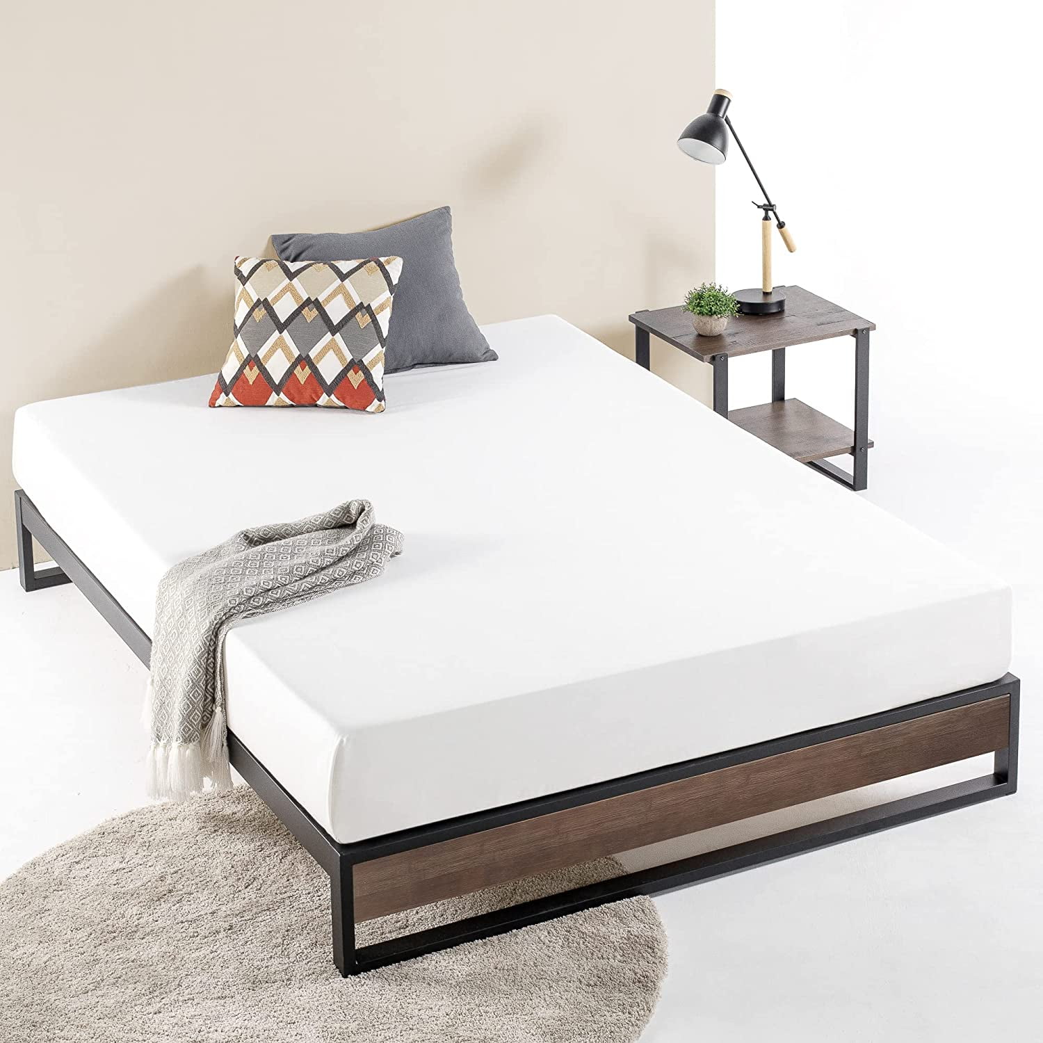 GOOD DESIGN Award Winner Suzanne 6 Inch Bamboo and Metal Platforma Bed