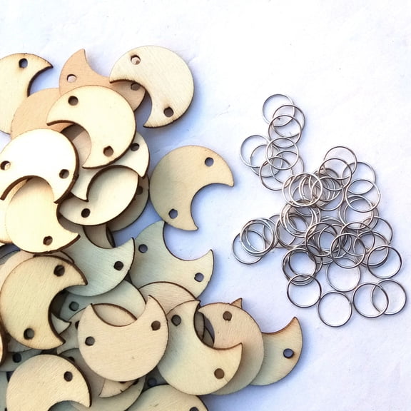 GOOHOCHY 100pcs Piece Wire Ring Set Photo Prop DIY Creative Decor Wood Piece Hanging Drop for Birthday Festival Party (50pcs Piece and 50pcs Wire Rings)