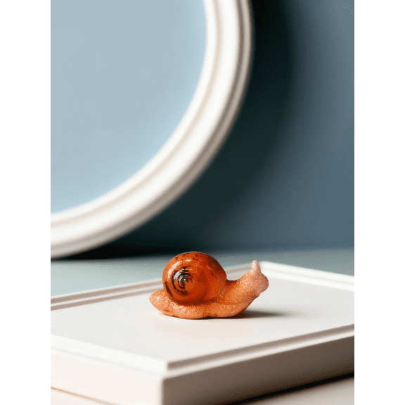GOOHOCHY 20 Pcs Brown Resin Snail Figurines, Mini Decorative Statue Set for Home Desktop, Bookshelf, Terrarium Decor, Photo Props