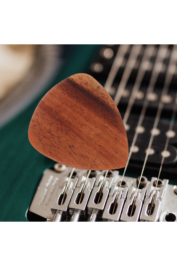 Guitar Pick Keychain Wooden Guitar Pick Light Brown For Daily Use 1 Set 4.64X1.65X0.39in
