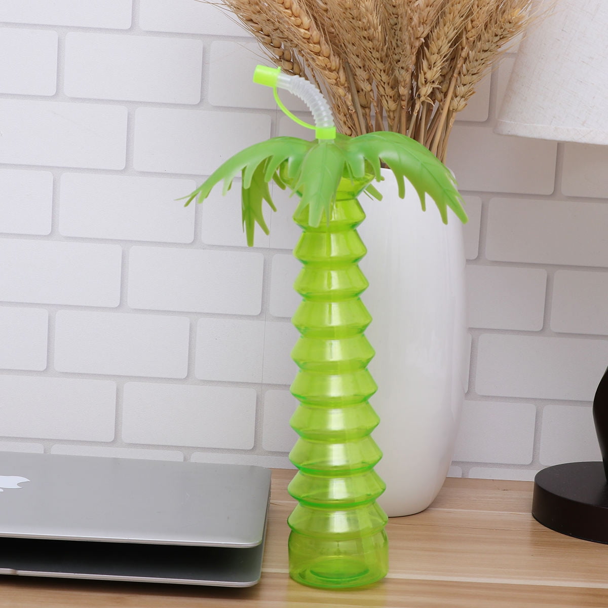 GOOHOCHY Straw Water Bottle Flexible Drinking Straws Palm Tree Luau Yard Cups for Cold Drinks Drinks Kids Parties Tropical Hawaii (Random Color)
