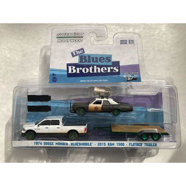 GREENLIGHT 1:64 HITCH & TOW HOLLYWOOD - THE BLUES BROTHERS