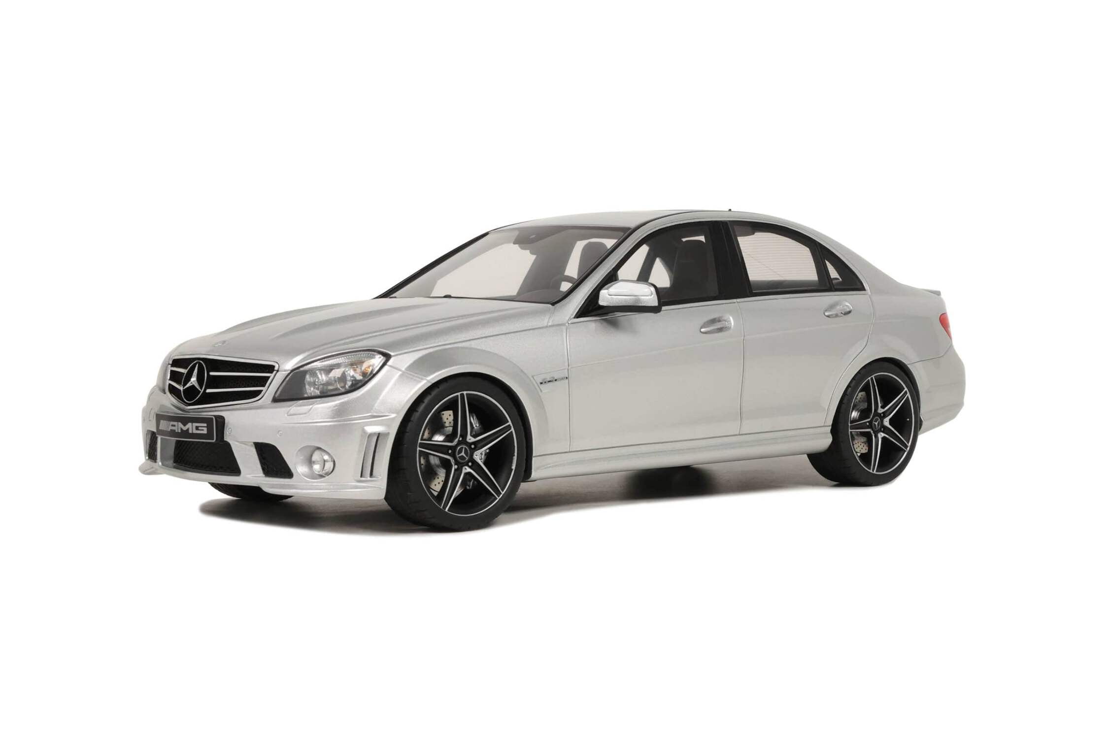 Mercedes-Benz C63 AMG Sedan Silver 1:18 GT Spirit GT462