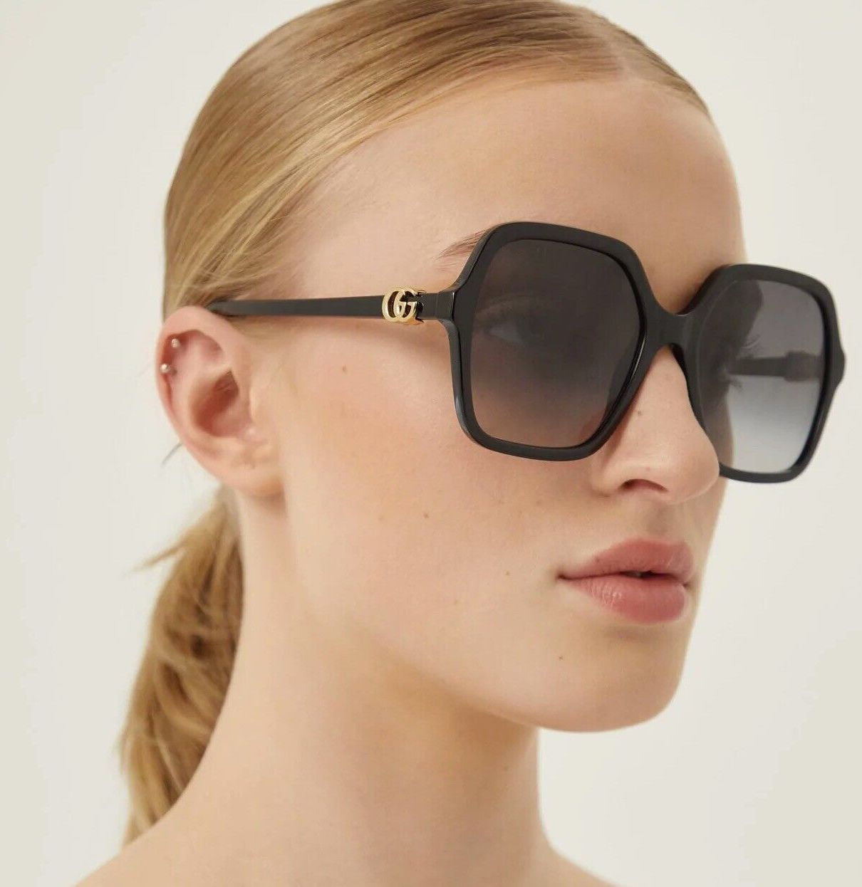 GUCCI GG1072S-001-56  Sunglasses Size 56mm 145mm 19mm black Women NEW