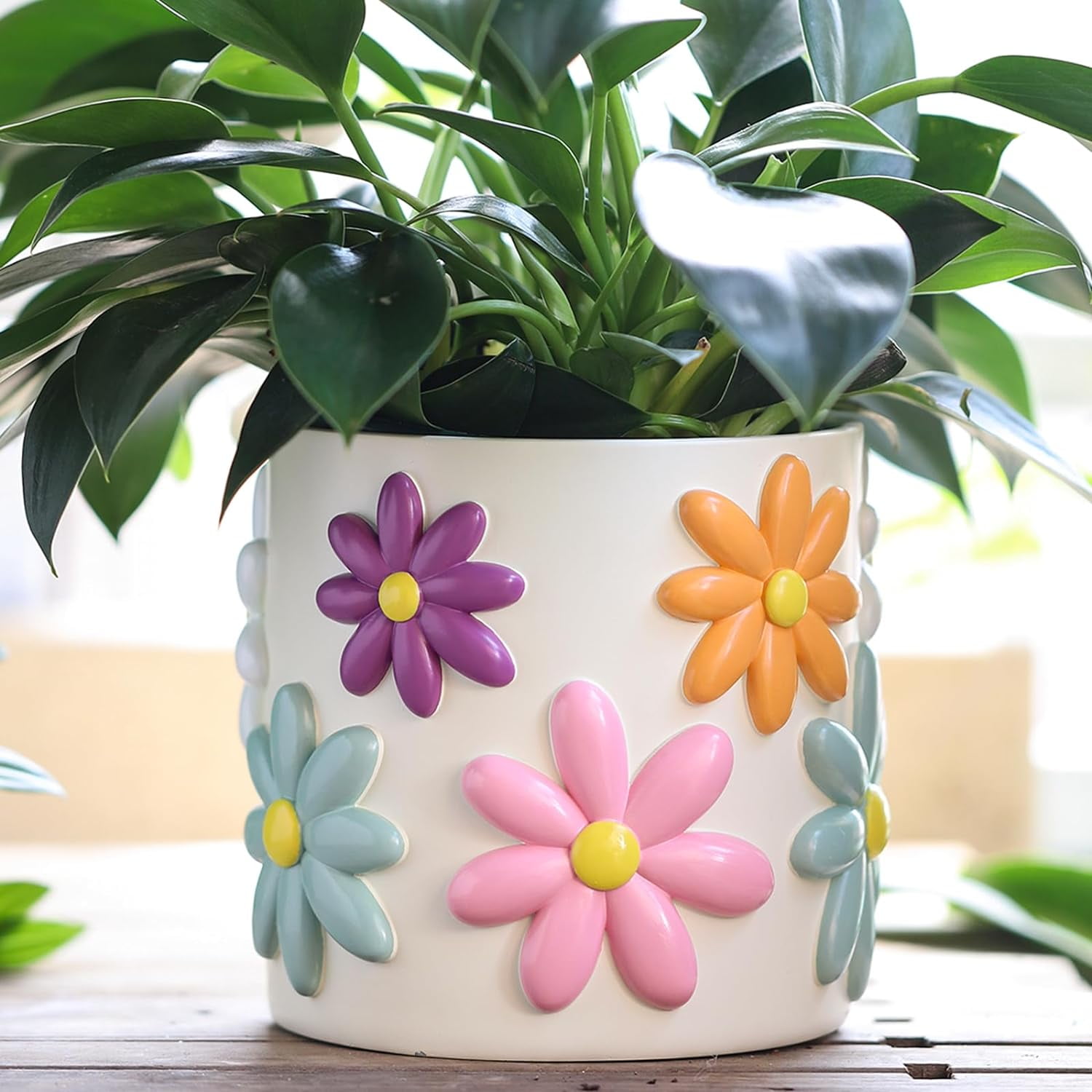 GUGUGO Cute Daisy Planters, Decorative Plant Pots with Drainage Holes, Funny Unique Flower Pot
