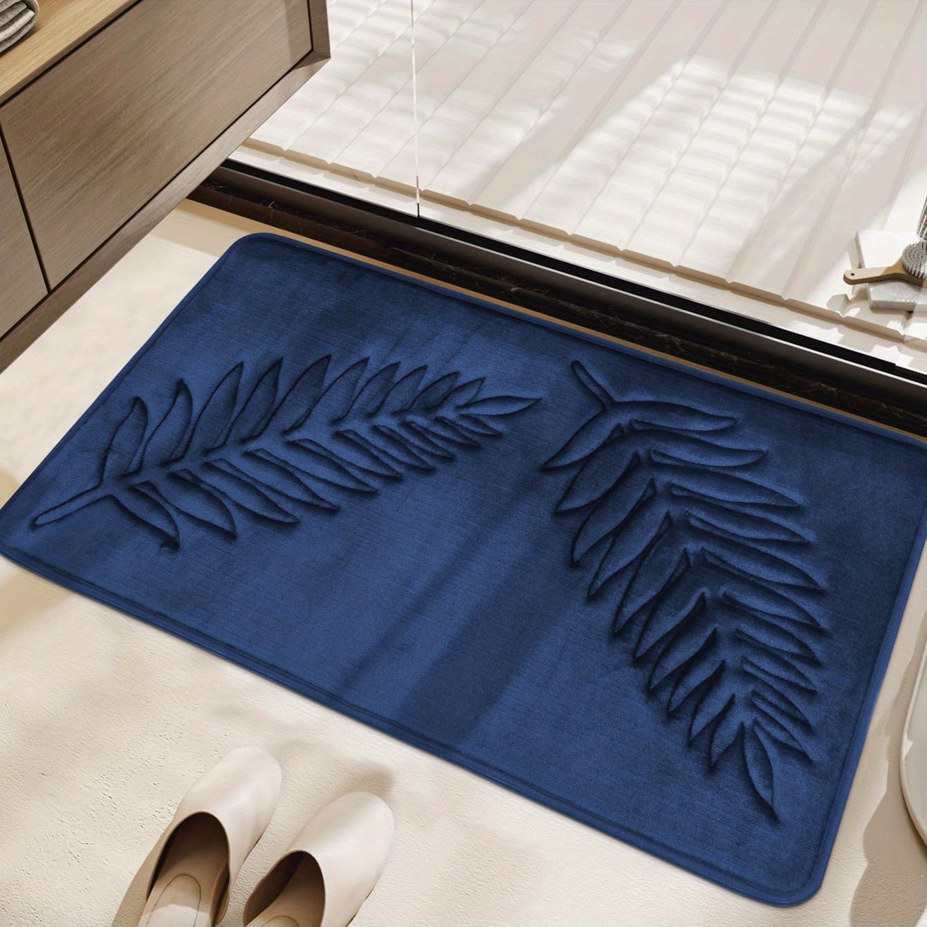 GYTY 1pc Green Leaf Pattern Bath Rug, Toilet U-Shape bathroom Mat, Absorbent Thickened Shower Carpet, Simple Embossed Design Floor Mat, Bathroom Decor, Bathroom decorations, kitchen Area Rugs