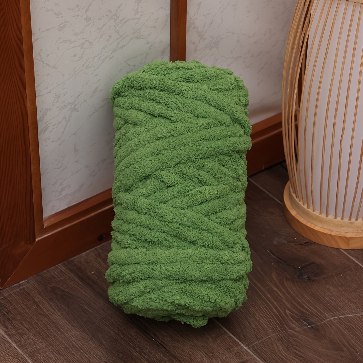 GYTY Luxurious Chenille Chunky Yarn - 500g, No-Pill, Machine Washable for DIY Knitting & Crochet Projects - Perfect for Blankets, Sweaters, and More - Available in colors