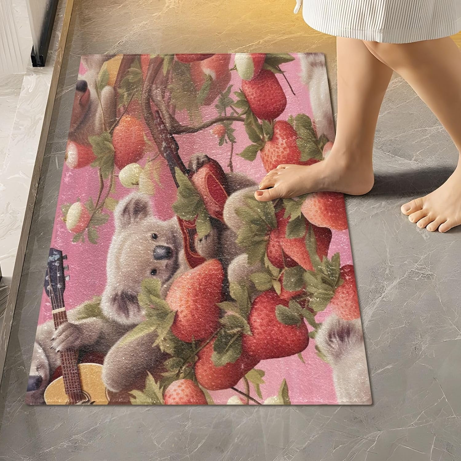 GZHJMY Bathroom Rug Strawberry Koala Soft and Absorbent Bathroom Carpet