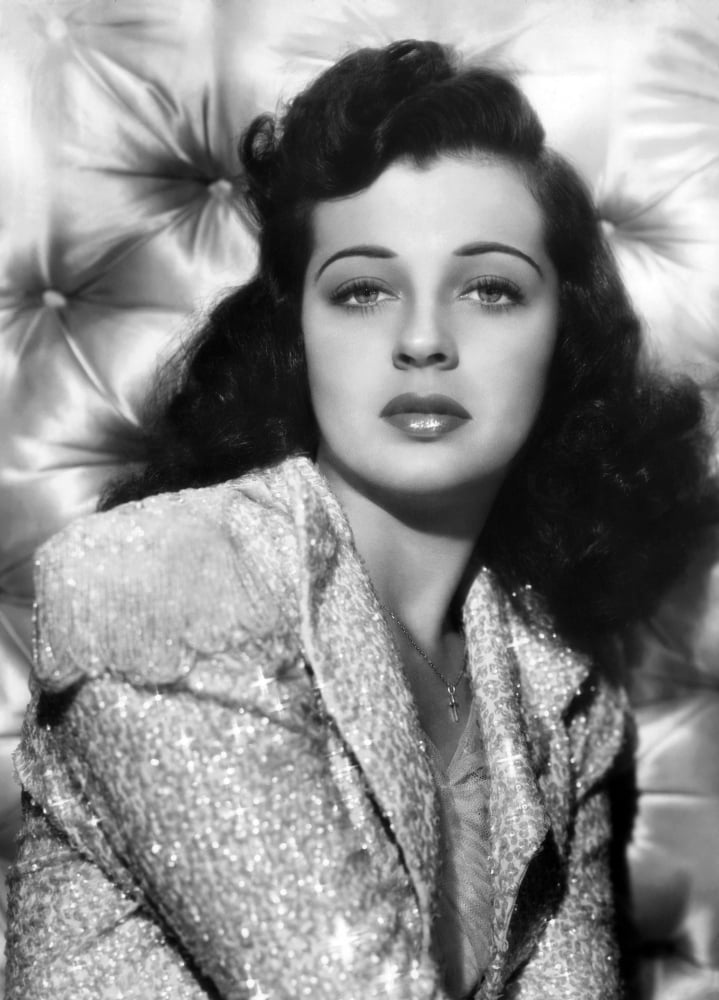 Gail Russell Canvas Art - (16 x 20)