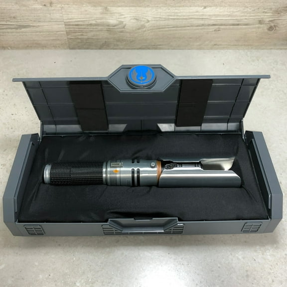 Galaxy's Edge Star Wars Cal Kestis Legacy Lightsaber Hilt