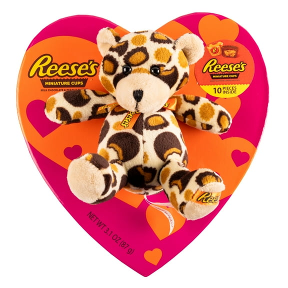 Reese’s Heart Box with Plush and 10 pieces of Chocolate