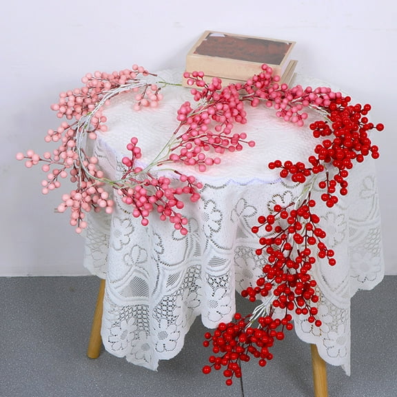 Gallickan Artificial Berry Garland, 6.5 Ft Red Berry Wicker Vine for Christmas, Valentine's Day Home Decor, for Mantle, Staircase, or Window Decoration