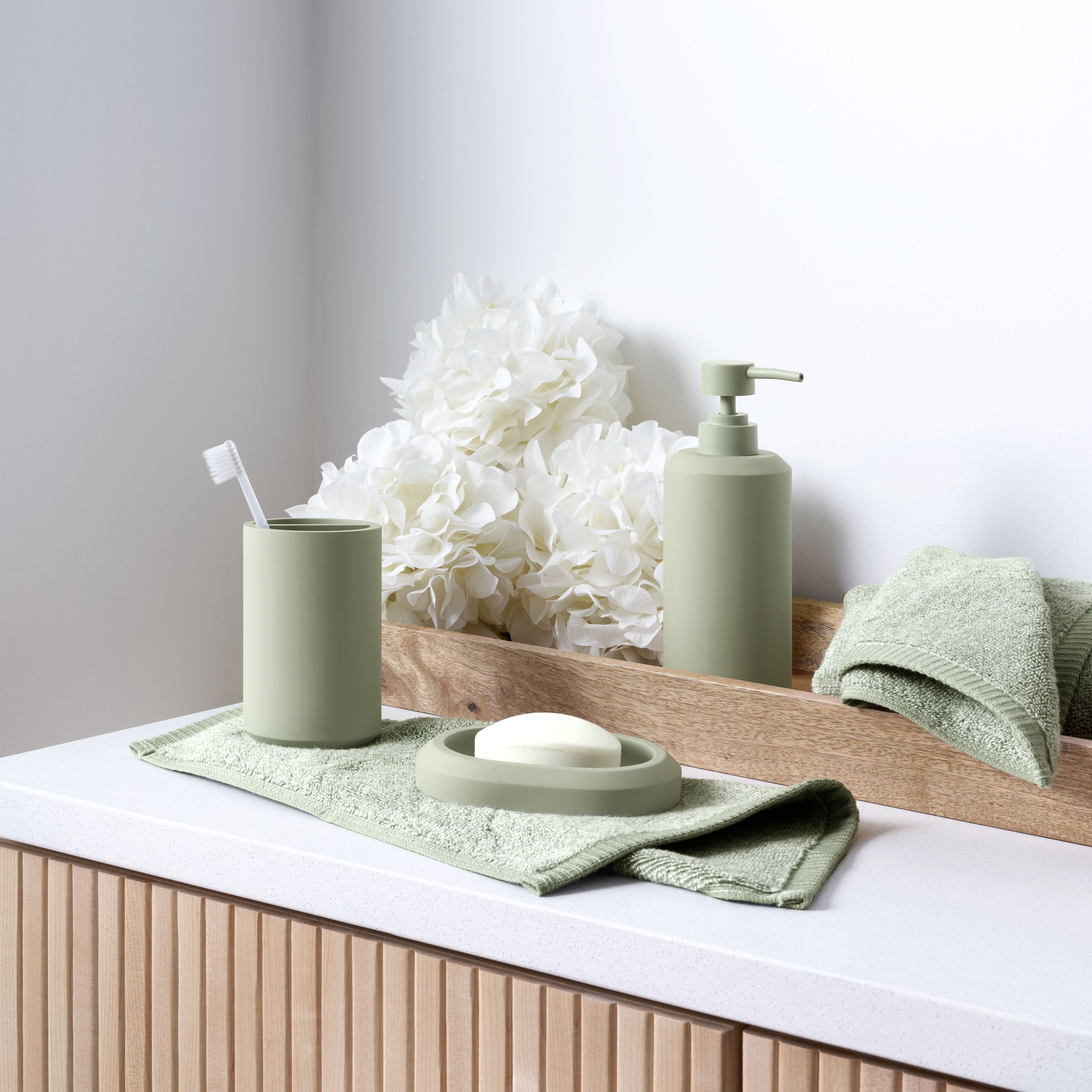 Gap Home Solid Matte Resin Bath Accessory Set, Sage, 3-Pieces - Walmart.com