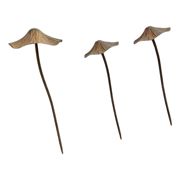 Garden Mushroom Sculpture Rusty Decorative Garden Decoration for Outdoor Use Metal Landscape Ornament Easy Installation