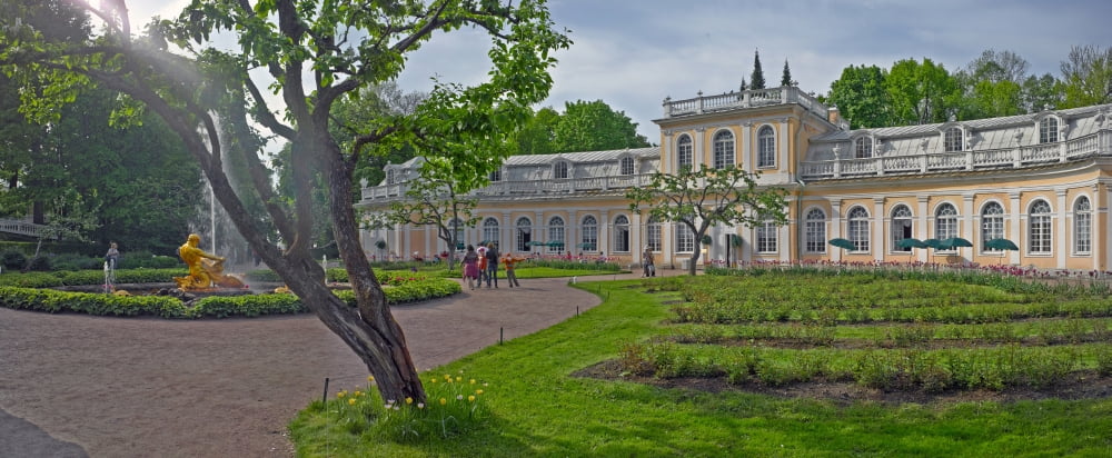 Garden outside Peterhof Grand Palace St Petersburg Russia Canvas Art - Panoramic Images (36 x 12)