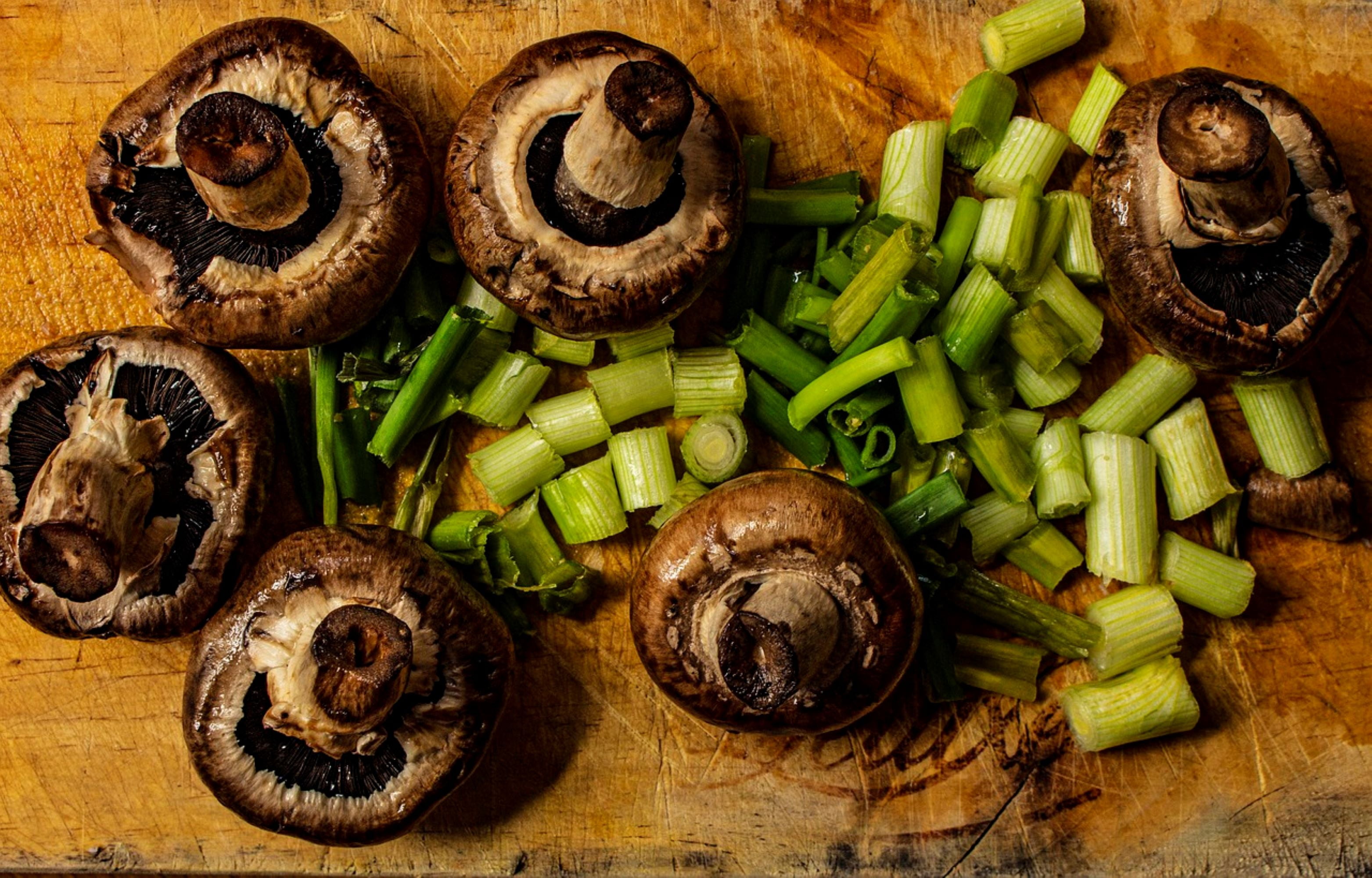 Garlic Chives Seeds/ Full Sun/ Perennial/ 90 Seeds 1/2 Gram/ Zellajake