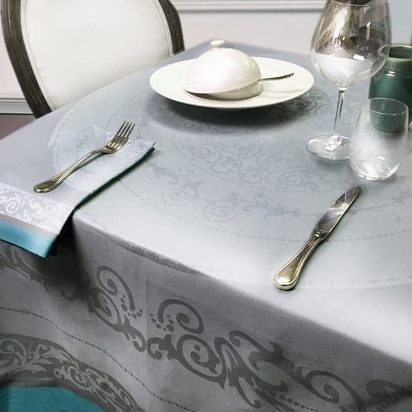 Garnier Thiebaut Comtesse Givre Tablecloth