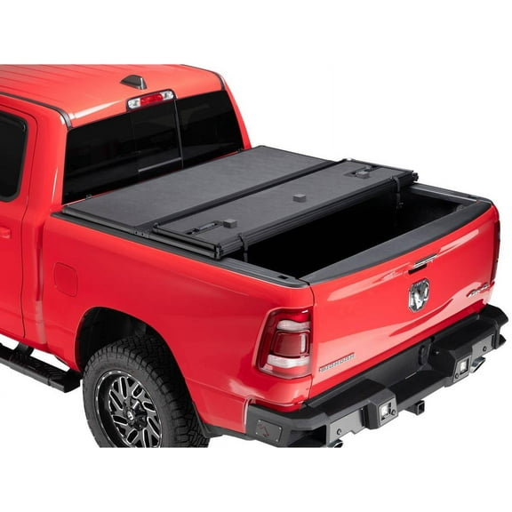 Gator by RealTruck Tailback Hard Folding Tonneau Cover Fits 2017-2023 Nissan Titan Incl. XD 6'7" Bed