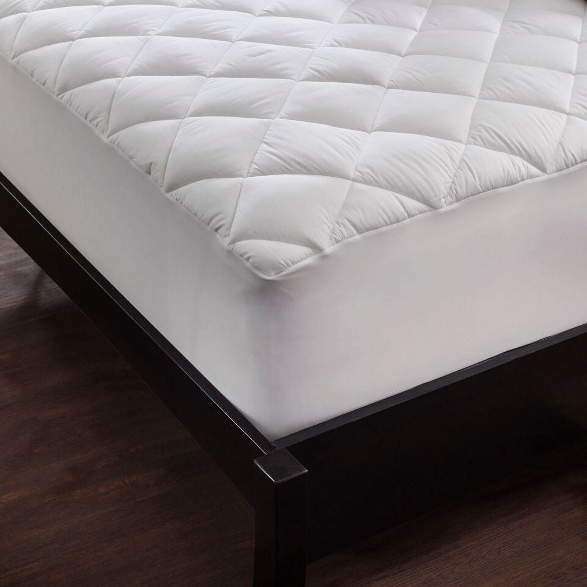 Gavotte Home Luxury Collection Ultra Plush Waterproof Mattress Pad