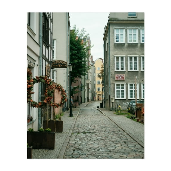 Gdańsk Streets 08 - Gdańsk Pomorskie Poland Photography Street Photography Architecture City Vintage Travel Poster Rustic Unframed Wall Art Print 20 x 24 inches