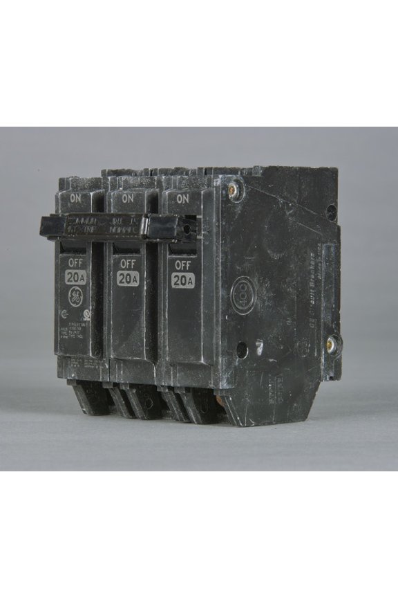 QLINE THQL32070 Type THQL Compact Molded Case Circuit Breaker, 240 VAC, 70 A, 10 kA, 3 Poles, LI/Non-Interchangeable/Thermal Magnetic Trip