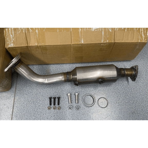 Geartronics Direct Fit Lightweight Catalytic Converter for Honda CR-V CRV 2.4L