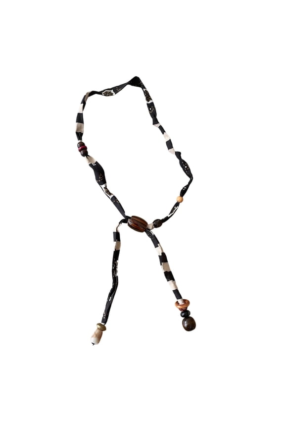 Travel Friendly Scarf Necklace Lightweight Fabric Adjustable Wrap Easy Pairing