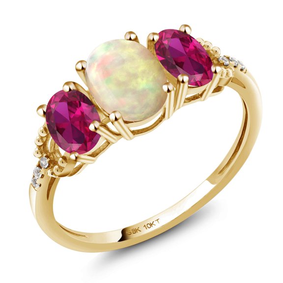 Gem Stone King 10K Yellow Gold Oval Red Created Ruby and Diamond Engagement 3-Stone Ring | 2.02 Cttw | Three Stone Wedding Engagement Anniversary Promise Ring for Women | Size 5,6,7,8,9