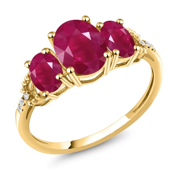 Gem Stone King 10K Yellow Gold Red Ruby and Diamond Accent 3-Stone Ring | 2.84 Cttw | Oval 8X6MM and 6X4MM | Three Stone Wedding Engagement Anniversary Promise Ring for Women (Size 8)