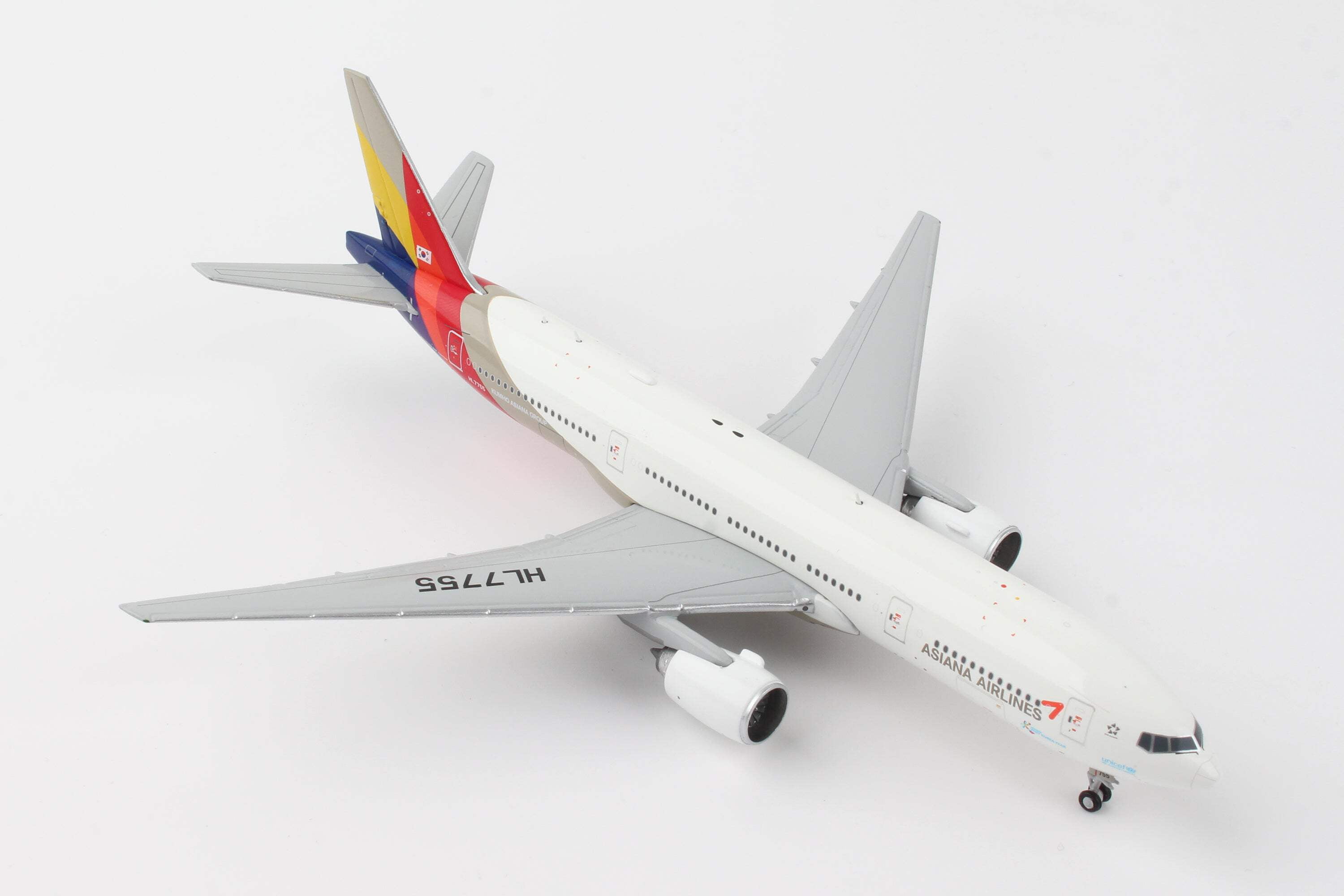 Gemini Jets GJ1367 Asiana Airlines 777-200ER 1-400 Scale Reg Gemini Jets GJ1367 Asiana Airlines 777-200ER 1-400 Scale Reg