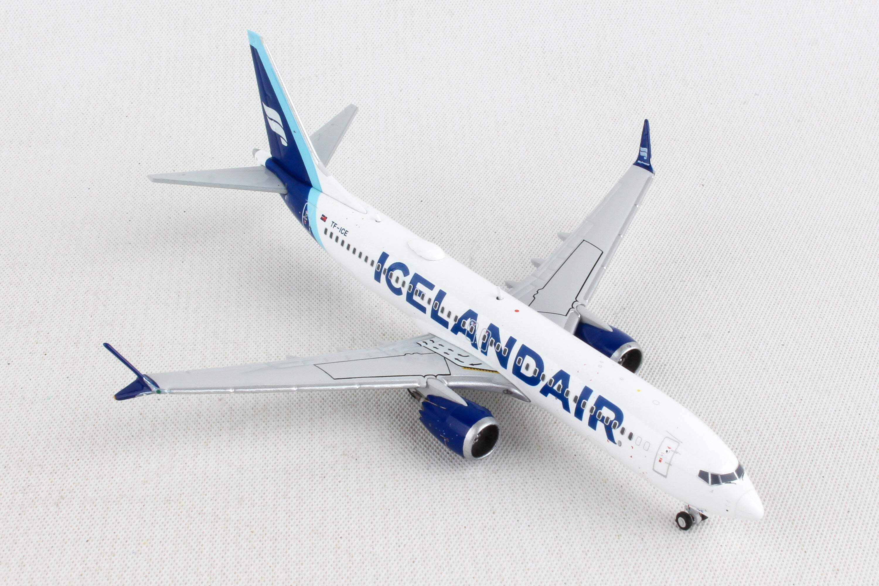 GeminiJets 2123 Icelandair Boeing 737MAX8 'TF-ICE' 1/400 Scale