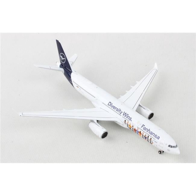GeminiJets 1:400 Scale Lufthansa Airbus A330-300 Model – D-AIKQ Fanhansa Livery, Display Collectible