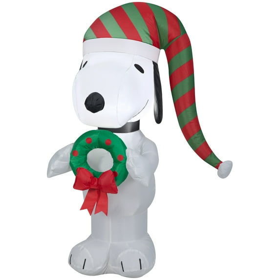 Gemmy Airblown Inflatable Snoopy with Wreath