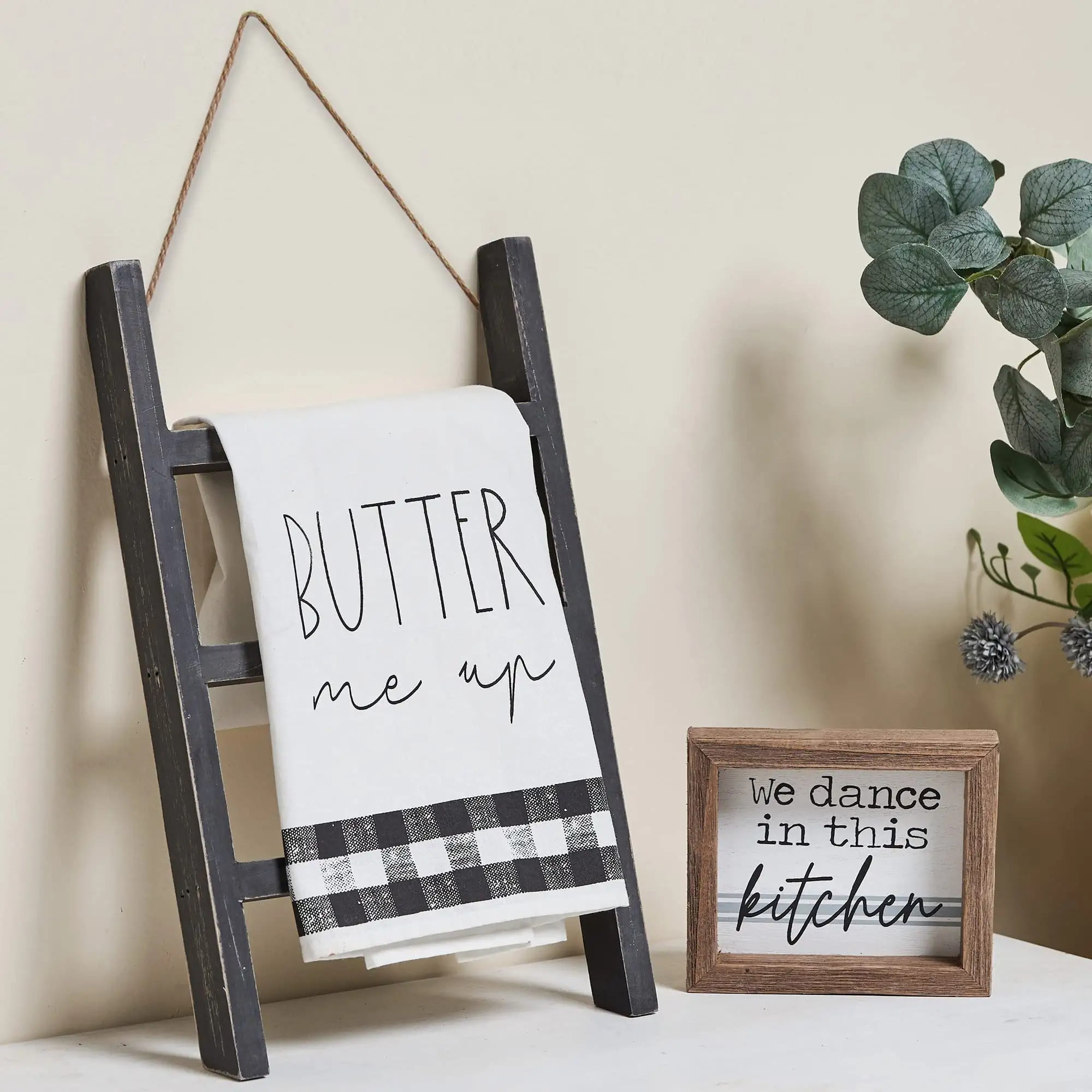 Tea 2024 towel ladder