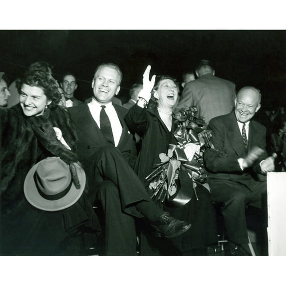 General Dwight D. Eisenhower And His Wife Mamie At A Grand Rapids History (24 x 18)