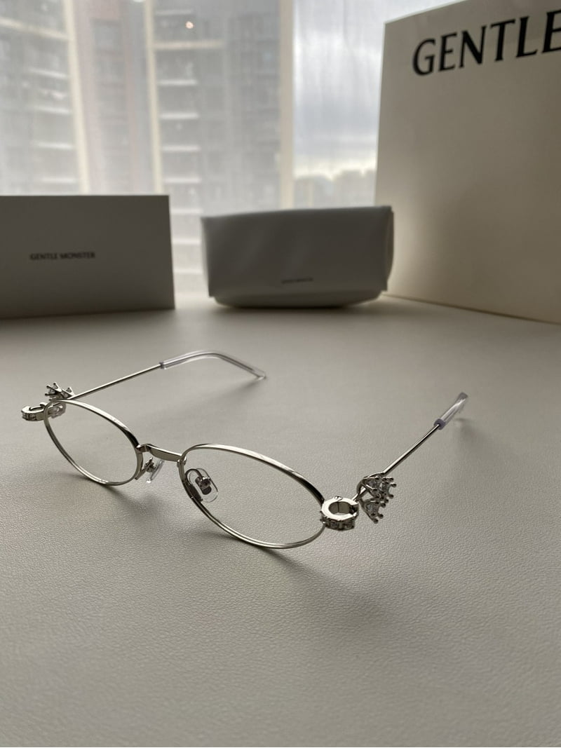 Gentle Monster Carat 02 Oval Sunglasses in Silver Metal - Walmart.com