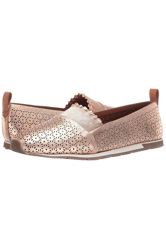 Women's Luca Ruffle Slip-on 3 Sporty Flat Sneaker