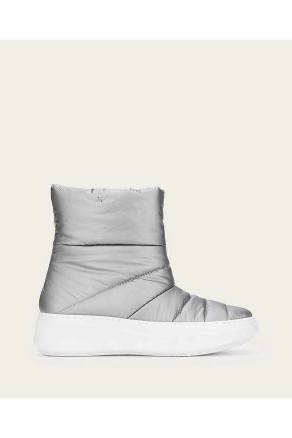 by Kenneth Cole Rosette Puff Boot Silver 9M