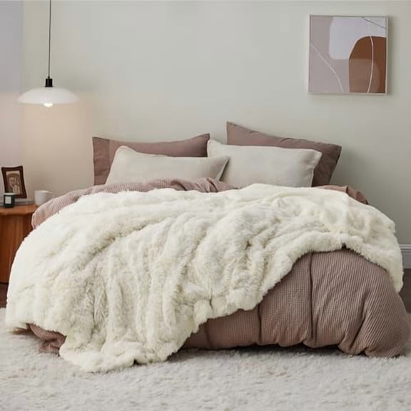 GentleSoft Fluffy Cream King Size Blanket for Bed, Thick Soft Sherpa Faux Fur Fleece Bedding Fuzzy Plush Winter Warm Heavy Big Large King Blanket, Cozy Cream Gifts for Men Women, 108x90