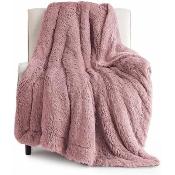 GentleSoft Fluffy Dusty Pink Throw Blanket Gifts for Women, Girls, Soft Fleece Cozy Fuzzy Sherpa Plush Warm Minky Thick Faux Fur Throws for Couch, Dark Pink Decor Blanket Gifts for Her, 50x60
